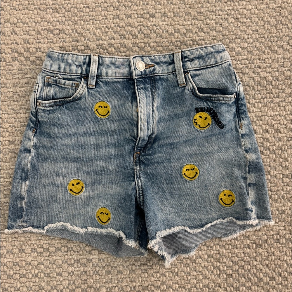 Kids (girls) H&M Blue Jean Shorts with Yellow Smiley World Embroidery